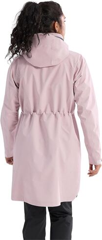 Arc'teryx Women's Beta Coat in Saudi Arabia