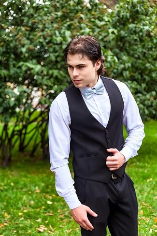 Bow Ties for Men Solid Color Pre-Tied Bow Tie and Pocket Square Cufflinks Set in Saudi Arabia