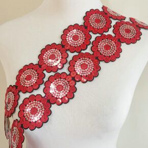 30pcs Hot Pink Daisy Flowers Embroidered Sew On Applique Floral Lace Patch Milk Fiber Sewing Trims Clothes Wedding Dress Craft DIY in Kuwait