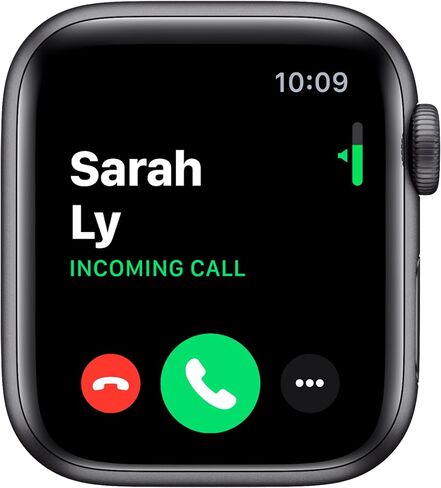 Apple Watch Nike Series 5 (نظام تحديد المواقع العالمي (GPS)، مقاس 44 ملم) هيكل من الألومنيوم باللون الرمادي الفلكي مع حزام Nike الرياضي بلون فحمي/أسود (تم تجديده) in Kuwait