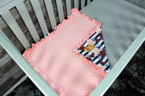 بطانية الأطفال الفاخرة ذات الأزهار من Dear Baby Gear - هدايا مينكي ذات وجهين ومعلم وحديثي الولادة للفتيات والفتيان - زهور مائية زرقاء على الأبيض، ومنكي أبيض، وكشكشة بيضاء، 43 × 33 بوصة in Kuwait