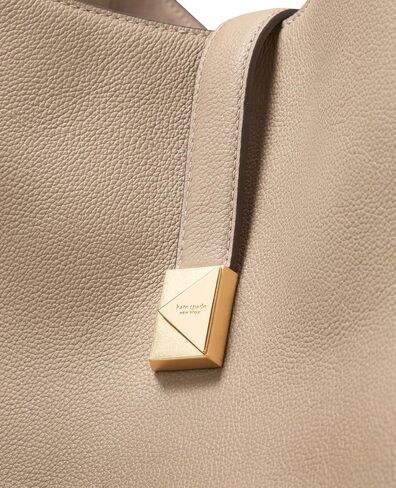 kate spade new york Women's Deco Pebbled Leather Large Shoulder Bag in Saudi Arabia