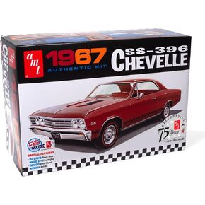 AMT 1967 Chevrolet Chevelle SS396 1:25 Scale Model Kit
