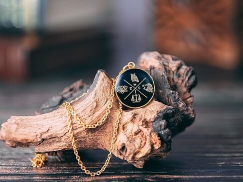 STOIC STORE UK قلادة فضائل الكاردينال الرواقية - قلادة من جانب واحد مطلية بالمينا باللونين الأسود والذهبي - أربع فضائل من التصميم البسيط - مجوهرات رواقية ملهمة - هدية فريدة in Kuwait