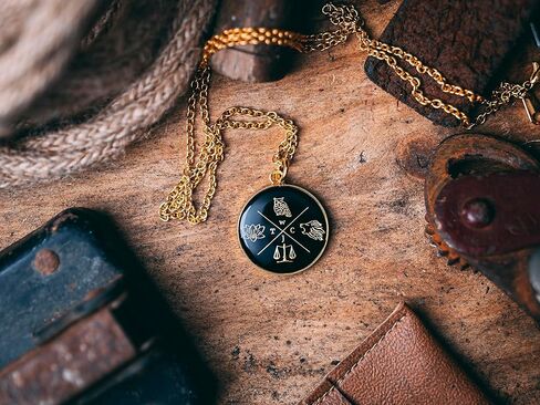 STOIC STORE UK قلادة فضائل الكاردينال الرواقية - قلادة من جانب واحد مطلية بالمينا باللونين الأسود والذهبي - أربع فضائل من التصميم البسيط - مجوهرات رواقية ملهمة - هدية فريدة in Kuwait