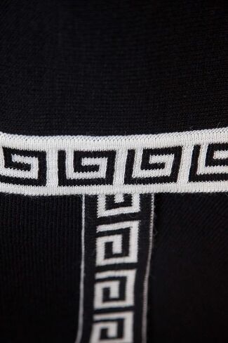 TINKUY Women’s Shawl, Peruvian Alpaca Wool Scarfs for Women Pashmina Shawl Ruana Wrap Poncho Geometric Trim, One Size in Kuwait