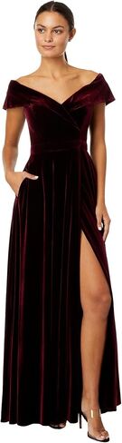 تنورة Xscape طويلة مكشوفة الكتفين مخملية كاملة بورجوندي 10 in Kuwait