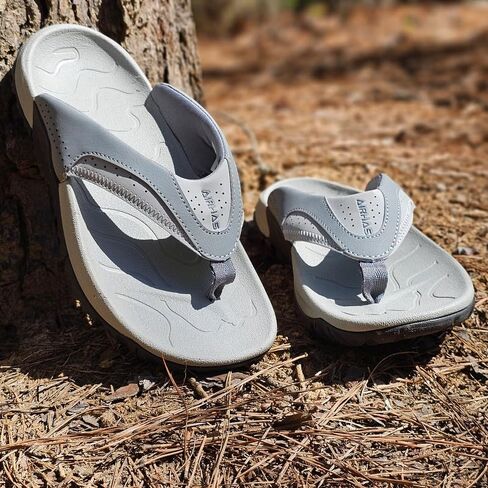 صنادل رجالية تدعم قوس القدم للمشي، صنادل رفيعة مريحة ومتينة للاستخدام في الهواء الطلق للرجال، صنادل شاطئ صيفية غير قابلة للانزلاق in Kuwait