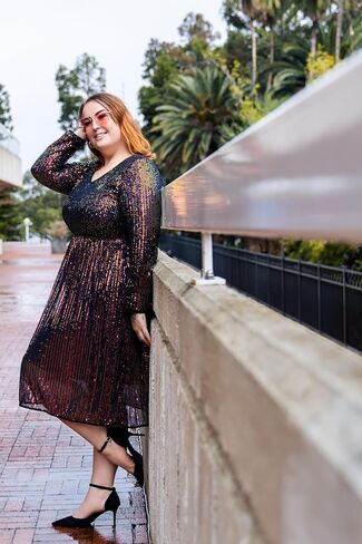 CARCOS Plus Size Sequin Dresses for Women V Neck Long Sleeve Party Dress Sparkle Club Dresses Evening Wedding Dresses XL-5XL in Saudi Arabia