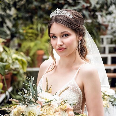 Bridal Veil and Tiara Set, Bachelorette Party Decorations, Bride Crown and Veil Set, Bridal Shower Gift Supplies, Bride Gifts for Bachelorette Party in Kuwait