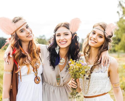 80 قطعة 15-17 بوصة (38-43 سم) مجموعة ريش النعام الأبيض الطبيعي. تحتوي المجموعات على 8-10 بوصات من الريش و7 بوصات من أعواد الريش الأبيض. لمشاريع DIY المختلفة. (أبيض) in Kuwait