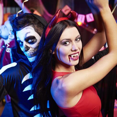 أسنان أنياب مصاصي الدماء من amaxiu، أسنان وهمية لأسنان مصاصي الدماء الهالوين مع 2 أنبوب لاصق للأسنان دعائم أنياب حفلات الهالوين التنكرية (4 أزواج، 13/15/17/19 مم، عبوة صندوق) in Kuwait