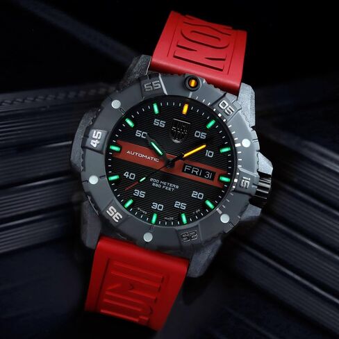 ساعة لومينوكس ماستر كاربون سيل أوتوماتيكية من سلسلة 3860 | 45 ملم أسود|أحمر | 20 ATM in Kuwait