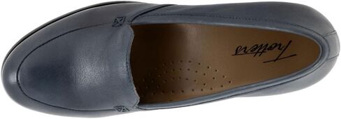 Trotters Women's Cassidy Pump in Saudi Arabia