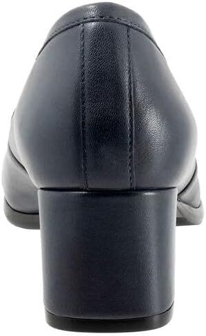 Trotters Women's Cassidy Pump in Saudi Arabia