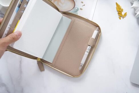 غطاء جلدي بسحاب من Moterm لأجهزة الكمبيوتر المحمولة مقاس A6 - يناسب مخططي Hobonichi وStalology وMidori MD (مرصوف بالحصى) in Saudi Arabia