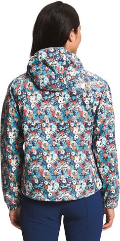سترة بغطاء للرأس للنساء من THE NORTH FACE (مقاس قياسي وحجم كبير)، طباعة زهرة الأقحوان البرية من Reef Waters، مقاس صغير in Saudi Arabia