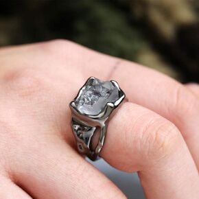 Personality Crystal Ring Irregular Natural Raw Stone Ring White Transparent Gemstones Crystal Incision Black Silver Polishing Jewelry for Women Men Ring Size 9