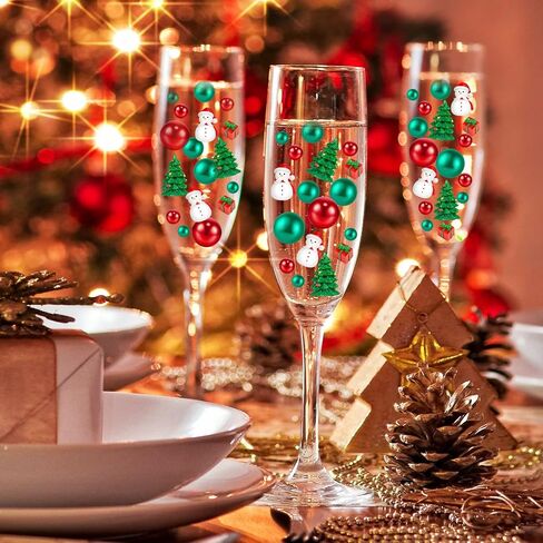 120 قطعة من حشو مزهرية عيد الميلاد، شجرة عيد الميلاد صغيرة من الراتنج ورجل ثلج لقطع مركزية للمزهرية، خرز من اللؤلؤ الصناعي العائم باللون الأخضر والأحمر لتزيين طاولة المنزل in Kuwait