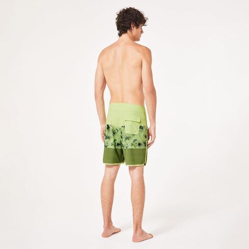 Oakley Men's Session Recycled 19" Boardshort in Saudi Arabia