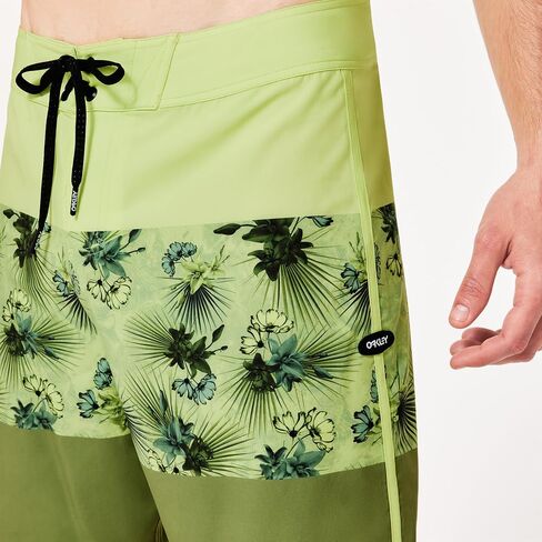Oakley Men's Session Recycled 19" Boardshort in Saudi Arabia