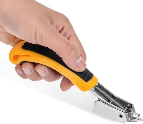 4 Pack Staple Remover Heavy Duty Upholstery Staple Puller Tool with Ergonomic Handle for Furniture, Carpet, Carton, Floor in Saudi Arabia
