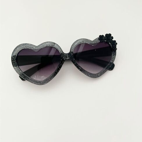 OZPYKAE Girl Heart Flower Sunglasses,Heart Shaped Cute Glasses UV 400 Protection Outdoor Girl Boy Gifts Eyewear Sunglasses in Saudi Arabia