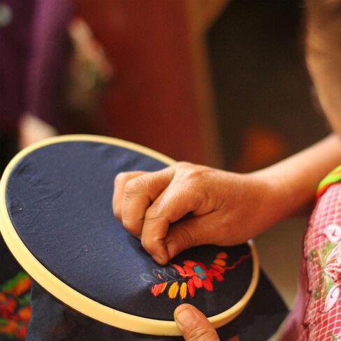 8 Pieces Embroidery Hoop Set, 8 Size Bamboo Adjustable Oval Cross Stitch Frame for Embroidery, Cross Stitch - 3 4 5 7 8 8.3 10.3 12 Inch in Saudi Arabia