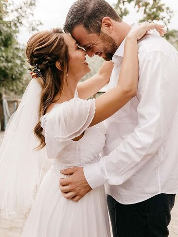 Latious 1 Tier Bride Wedding Veils White Elbow Length Short Bridal Veil Bachelorette Tulle Veils with Comb for Women in Saudi Arabia