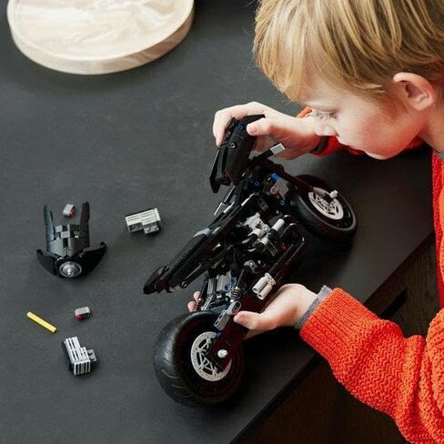 LEGO Technic The Batman – BATCYCLE Set 42155, Collectible Toy Motorcycle, Scale Model Building Kit of The Iconic Super Hero Bike from 2022 Movie in Saudi Arabia