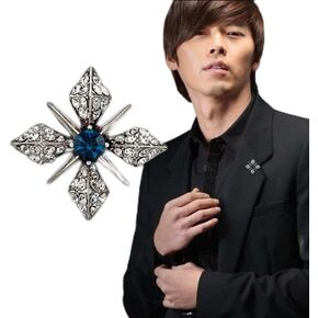 Metmejiao Gold Silver Men'S Brooch Suit Pin with Gem Rhinestone Brooch Corsage Vintage Cross Collar Pin Shirt Buckle English Collar Clip Suit Badge Pin Gold