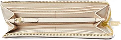 Michael Kors Jet Set Travel Wallet (Light crème) in Kuwait