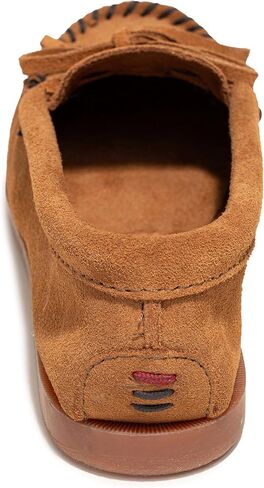 حذاء Minnetonka النسائي سهل الارتداء - حذاء بدون كعب للنساء، صورة ظلية لوفر من الجلد الكلاسيكي، وسادة قدم مبطنة in Kuwait