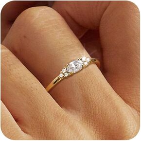 FUNEIA Gold Birthstone Rings for Women Non Tarnish Trendy Stackable Gold Rings that Don't Tarnish Dainty Emerald Green Gemstone Cubic Zirconia Wedding Engagement Ring for her Birthday Gifts Jewelry