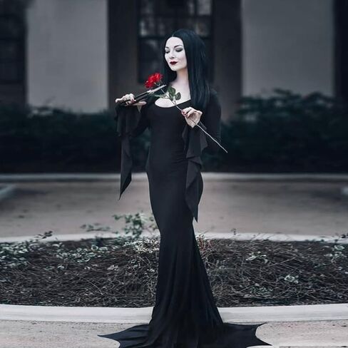 أزياء عائلة YOGFIT Addams لشخصية Morticia فستان طويل أسود قوطي بأكمام الخفافيش أزياء الهالوين التأثيرية للنساء in Kuwait