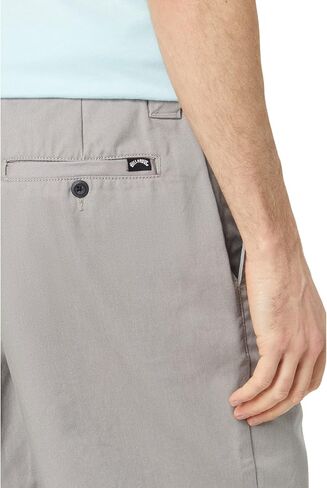 Billabong Men's Carter Relaxed Fit 21" Chino Workwear Shorts in Saudi Arabia