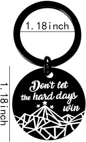 هدايا تشجيعية تحفيزية إيجابية للنساء والرجال، هدايا عيد الميلاد لعيد الميلاد للأخ الشقيق، هدايا دعم لابنته، لا تدع الأيام الصعبة تفوز بسلسلة مفاتيح للأم والأب in Kuwait