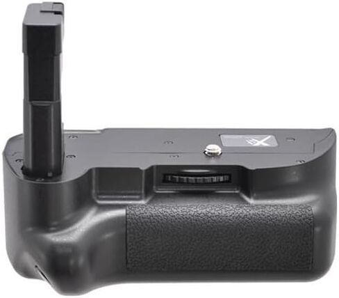 Xit XTCG5DIII Pro Series Battery Power Grip for Canon EOS 5D Mark III Digital SLR Cameras (BG-E11) (Black) in Kuwait