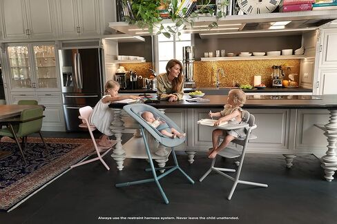 نظام الكرسي العالي سايبكس ليمو 2، ينمو مع طفل يصل وزنه إلى 209 رطل، تعديل الارتفاع والعمق بيد واحدة، ميزة أمان العجلات المضادة للطرف - أبيض رملي in Kuwait