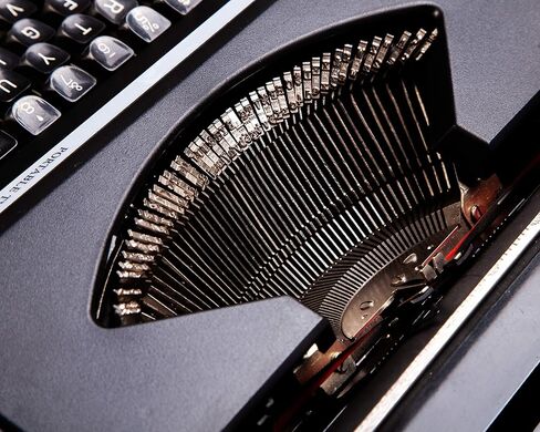 آلة كاتبة يدوية BNC موديل 88TR in Kuwait