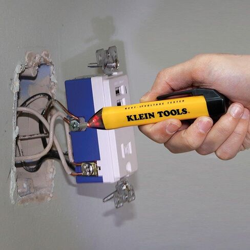 Klein Tools 80025 Outlet Tester Kit with GFCI Tester and Non-Contact Voltage Tester, 2-Piece in Saudi Arabia