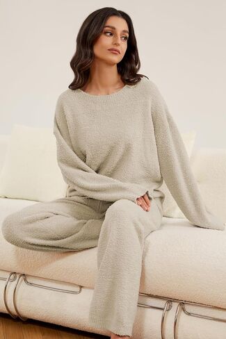 Women's 2 Piece Fuzzy Fleece Pajama Set Long Sleeve Top Fluffy Pajama Pants Matching Lounge Sets 2024 Fall Trendy in Saudi Arabia