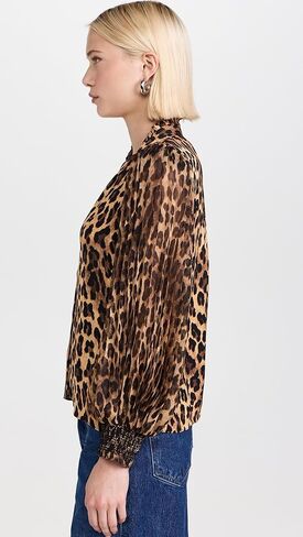 بلوزة نسائية من Alice + olivia ذات أكمام مطوية وأزرار من Ilan in Kuwait