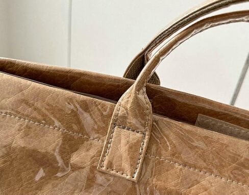 Caistre Women's PVC Tote Handbags Shoulder Bag Winter Fall Fashion Kraft Paper Tote Bag Y2K Large Shopping Bag in Saudi Arabia