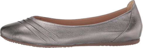 SoftWalk Women's Safi Ballet Flat in Saudi Arabia