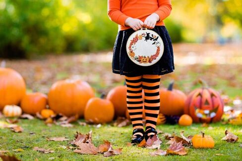 Nuberlic التطريز عدة عبر الابره مجموعات للمبتدئين الجمجمة مع نمط الزهور DIY مجموعة التطريز للبالغين تشمل التطريز النسيج التطريز المواضيع والإبر in Kuwait