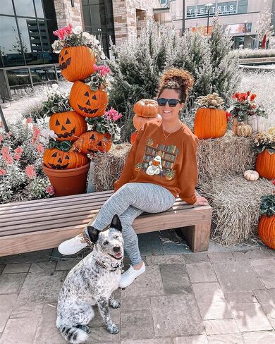VILOVE Halloween Spooky Sweatshirt Women: Ghost Reading Books Shirt Cute Halloween Teacher Sweatshirt Reading Shirt in Saudi Arabia