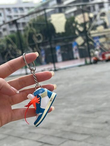 MPK 3D سلسلة مفاتيح الأحذية الصغيرة، عشاق الأحذية الرياضية Keychainirthday حفلة عيد ميلاد غامضة جوائز حقيبة جودي in Kuwait