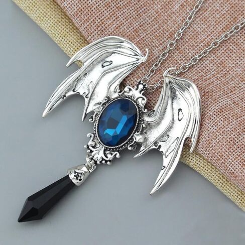 Gothic Bat Wings Large pendant Necklace Vintage Victoria Crystal Necklace Punk Vampire Bat Pendant Necklace Goth Cosplay Party Jewelry Gift for Women in Saudi Arabia