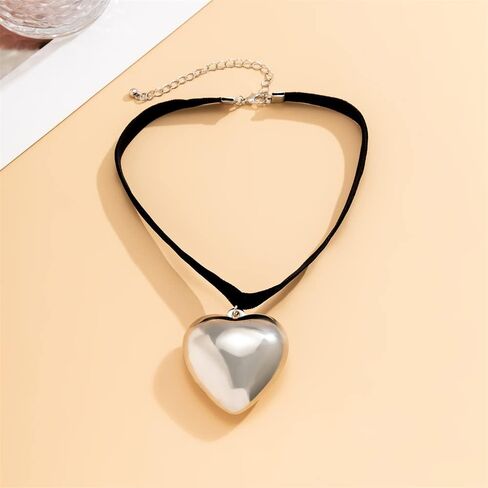 Fuqimanman2020 Chunky Big Love Heart Choker Necklace Pendant Adjustable Velvet Chain Glass Crystal Heart for Wome Y2K Jewelry Accessories in Saudi Arabia